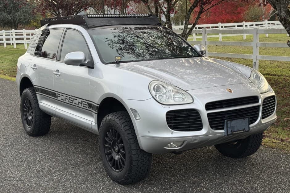 2005 Porsche 955/957 Cayenne (2003-2010) sold for $11,750
