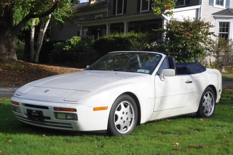 1990 Porsche 944 sold for $16,000