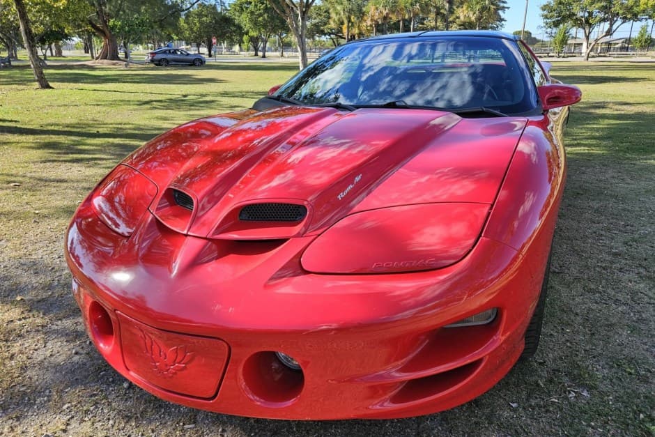 2001 Pontiac Firebird (4th Generation – 1993-2002) sold for $17,250