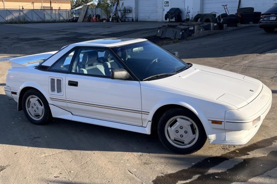 1986 Toyota AW11 MR2 sold for $9,000