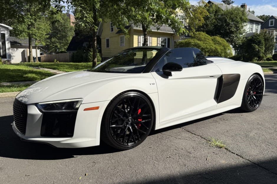 2018 Audi R8 (Type 4S) sold for $94,000