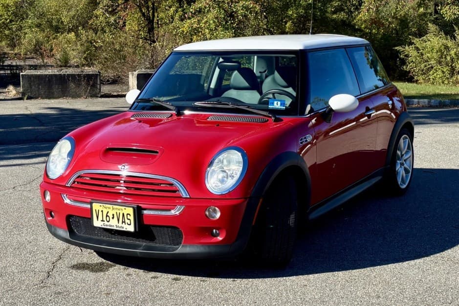 2003 Mini R53 Cooper S sold for $5,800