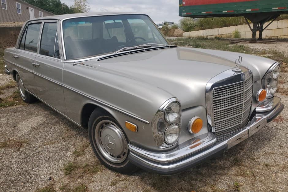 1971 Mercedes-Benz W108 & W109 sold for $5,750