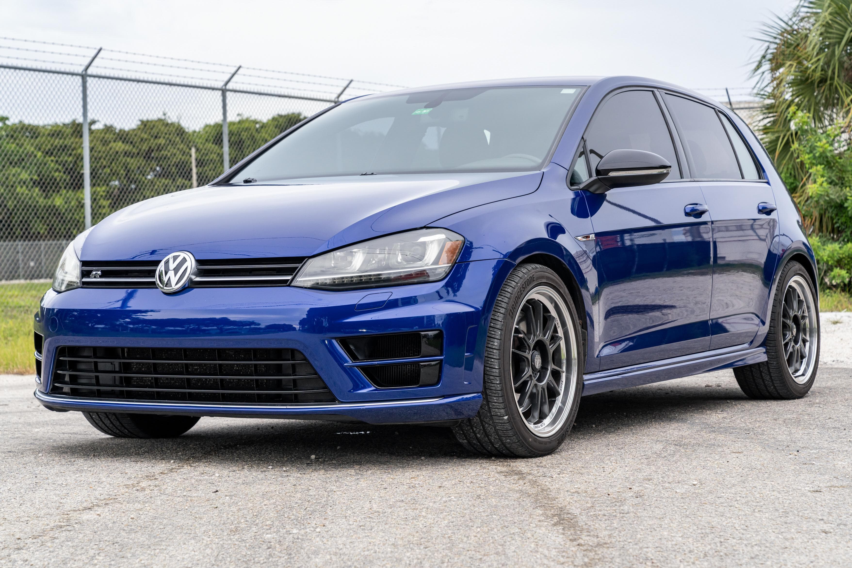2016 Volkswagen Golf R sold for $14,750