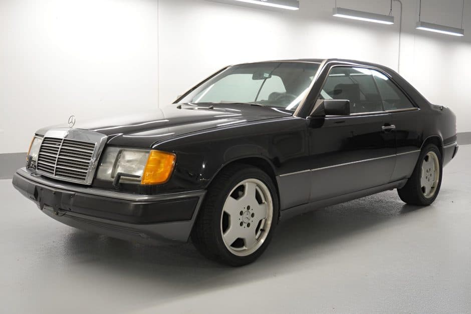 1991 Mercedes-Benz W124 E-Class sold for $3,500