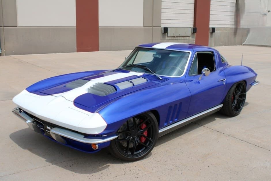 1966 Chevrolet Corvette C2 sold for $81,000