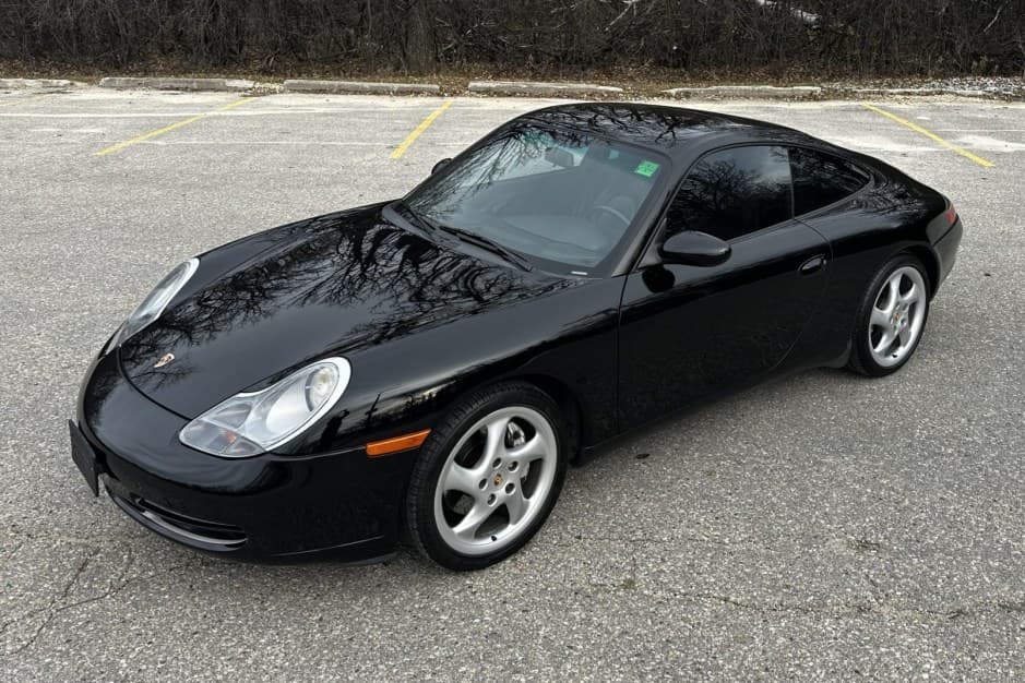 2000 Porsche 996 911 (Non-Turbo/GT2/GT3) sold for $18,500