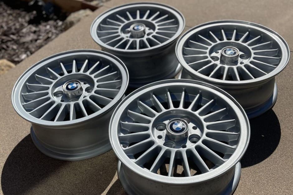 0 BMW 2002 sold for $500