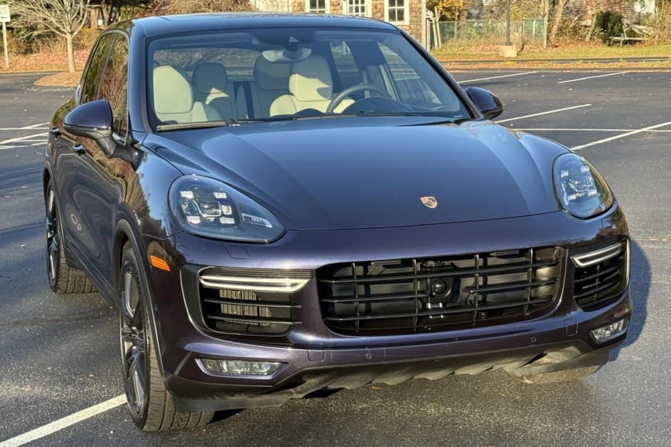 2017 Porsche 958 Cayenne (2011-2018) sold for $39,750