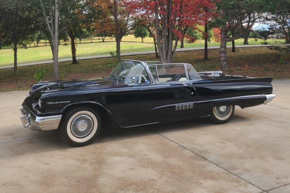 1958 Ford Thunderbird (1958-1960) sold for $15,000