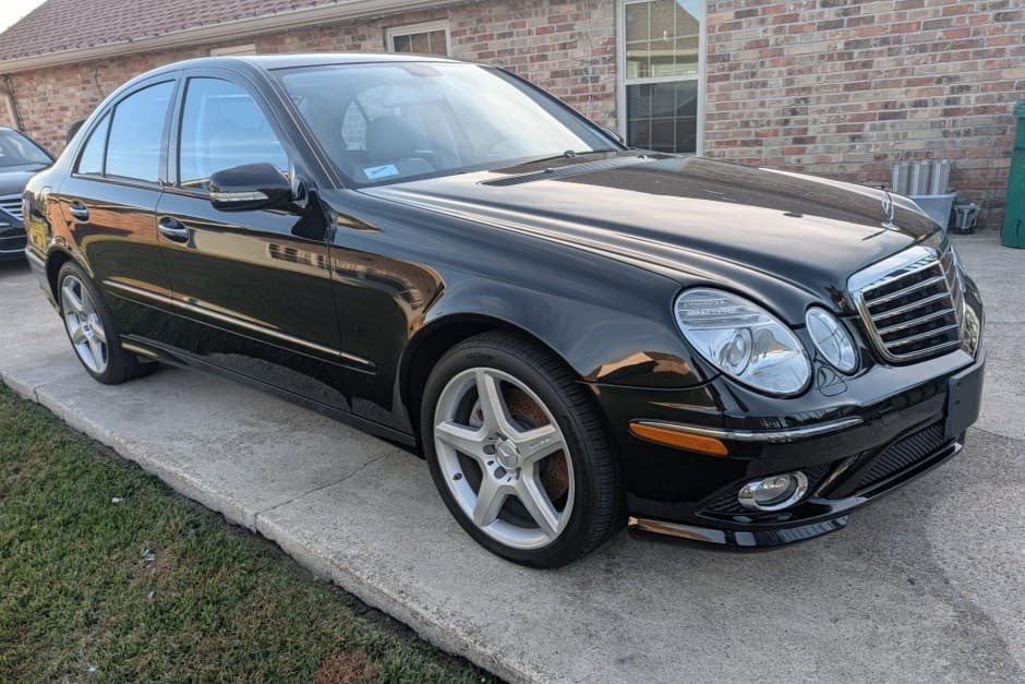 2009 Mercedes-Benz W211 E-Class sold for $15,250