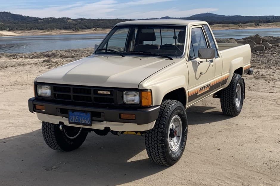 1984 Toyota Pickup (N50/N60/N70 1984-1988) sold for $15,500