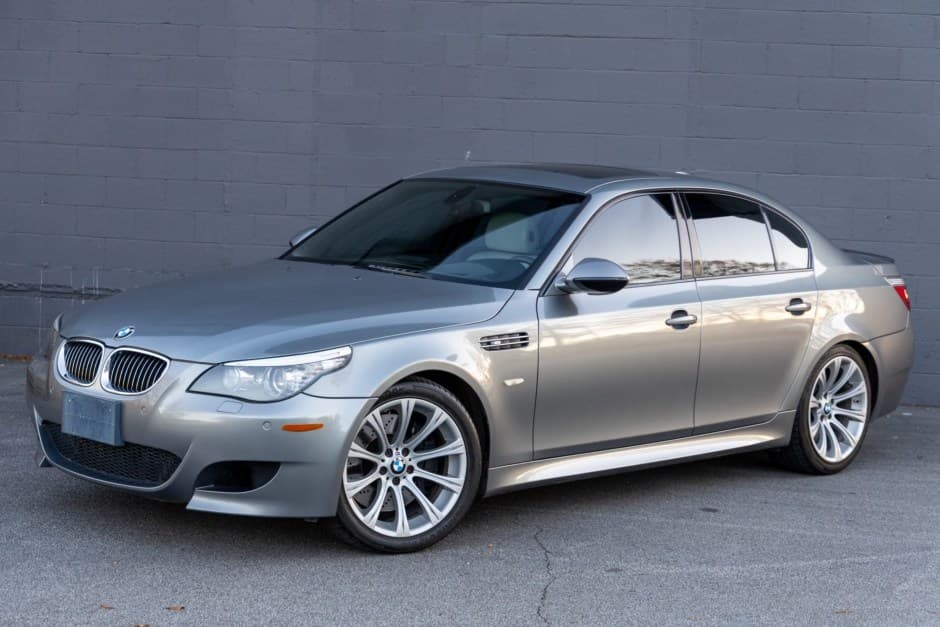 2009 BMW E60 M5 sold for $15,610