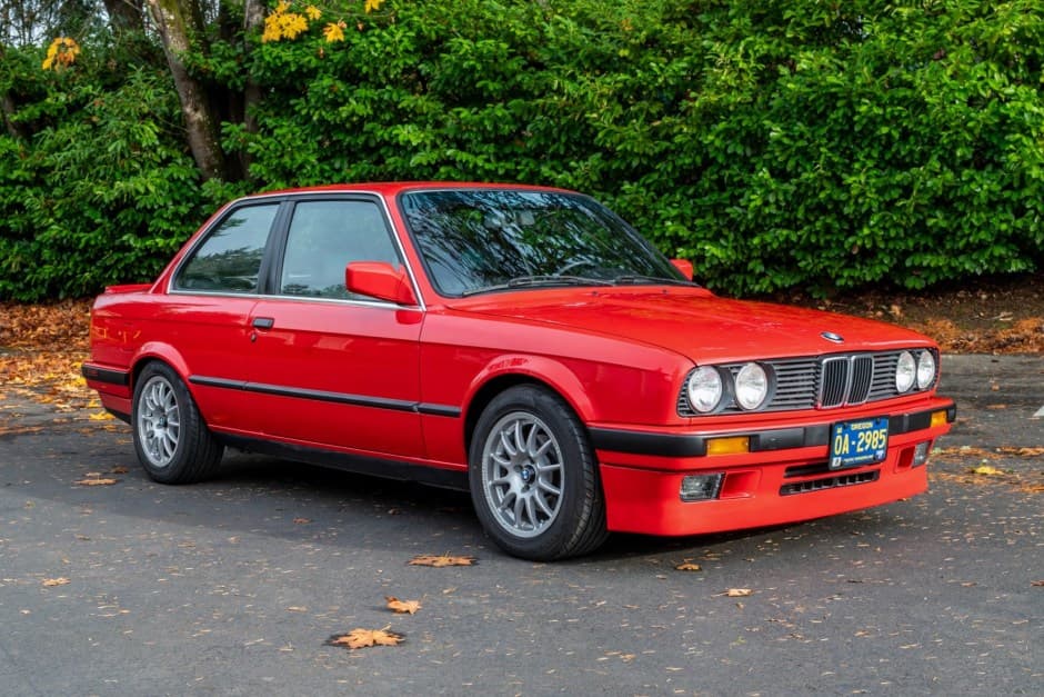 1990 BMW E30 3-Series Coupe sold for $24,100