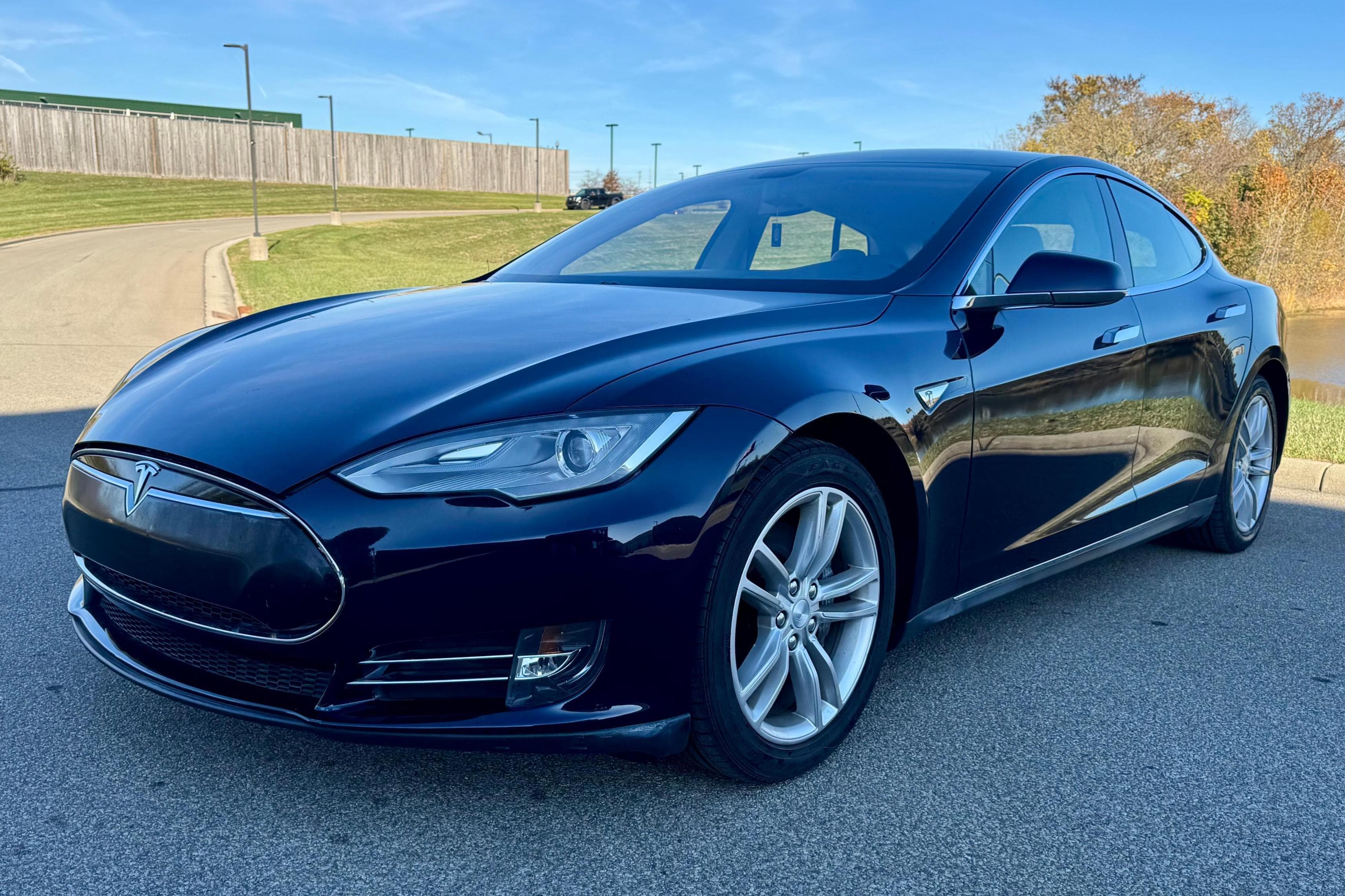 2013 Tesla Model S sold for $10,200
