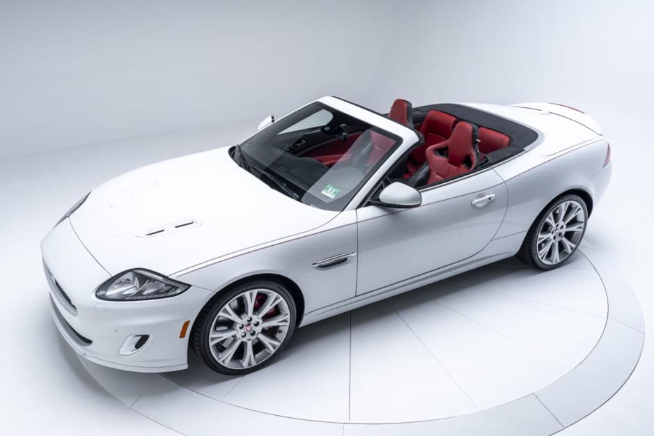 2015 Jaguar XKR sold for $36,777