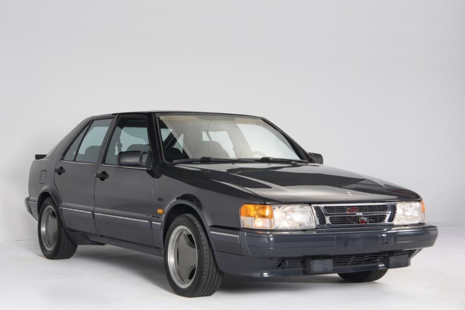 1986 Saab 9000 sold for $7,625
