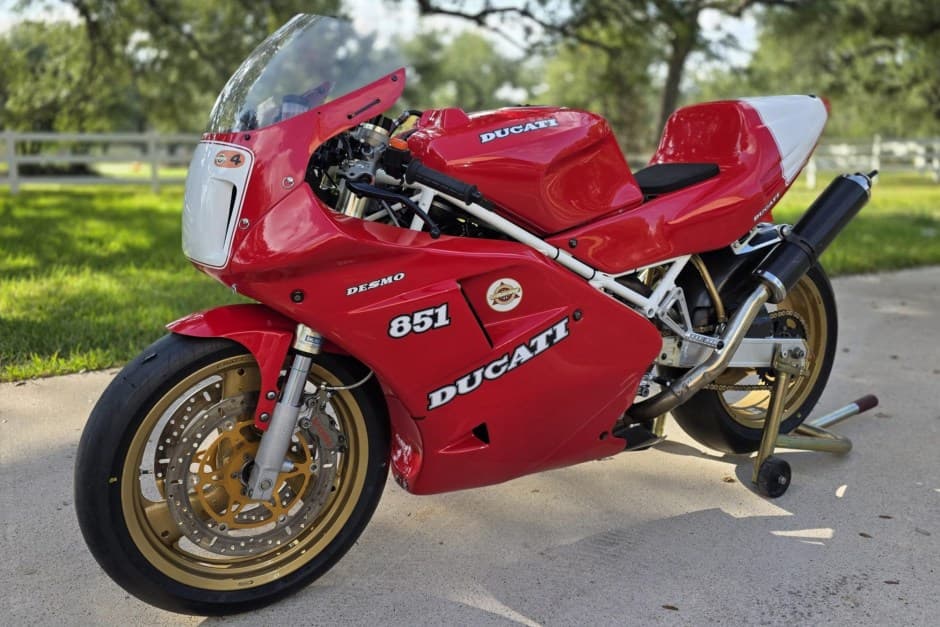 1992 Ducati 851 sold for $8,500