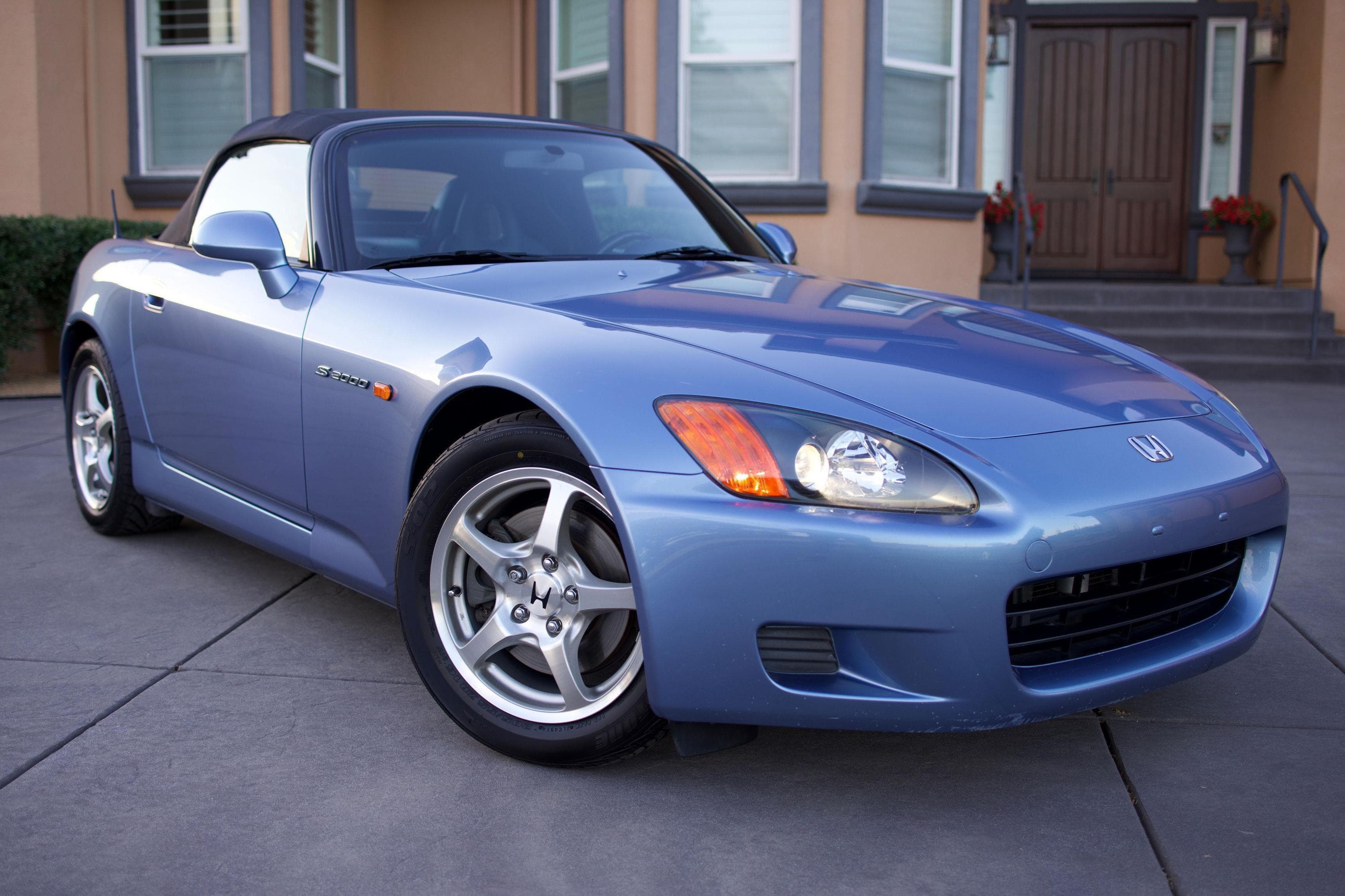 2002 Honda S2000 sold for $30,035