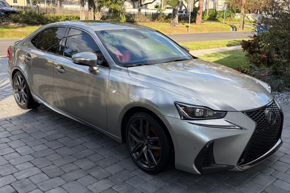 2019 Lexus IS sold for $22,250