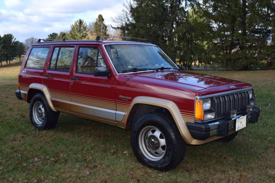 1988 Jeep XJ Cherokee sold for $12,250