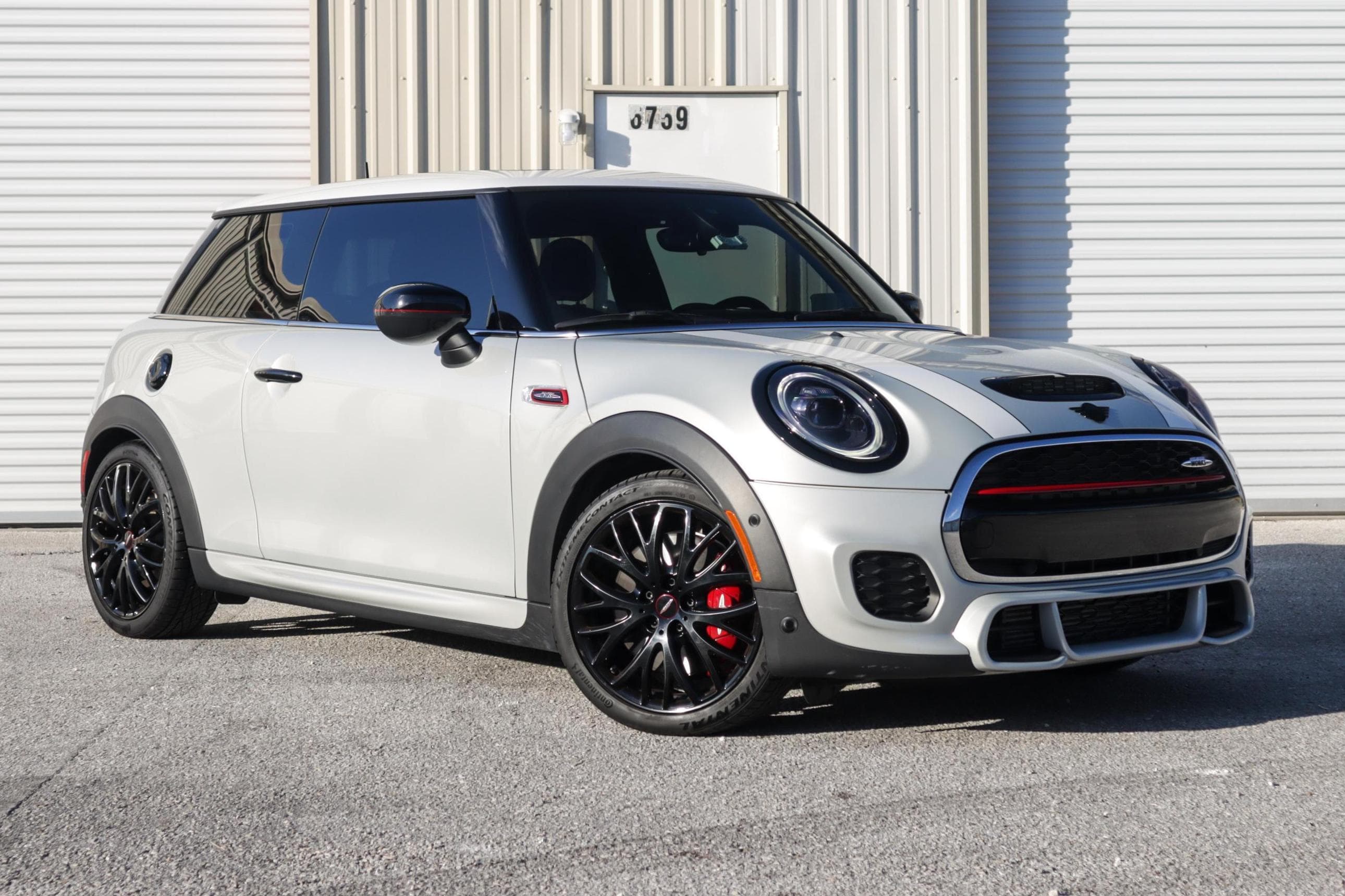 2021 MINI Cooper sold for $31,500