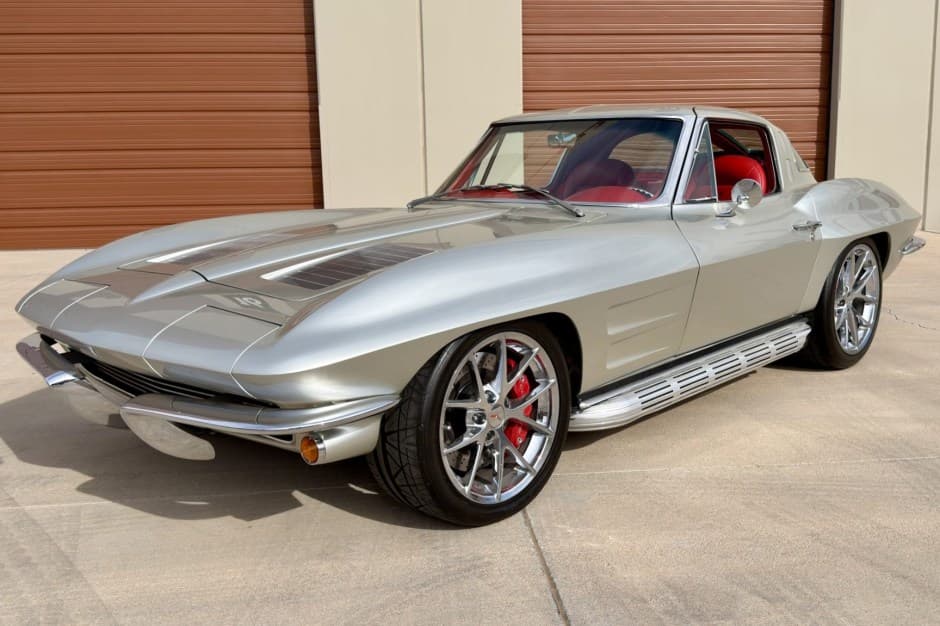 1963 Chevrolet Corvette C2 sold for $290,000