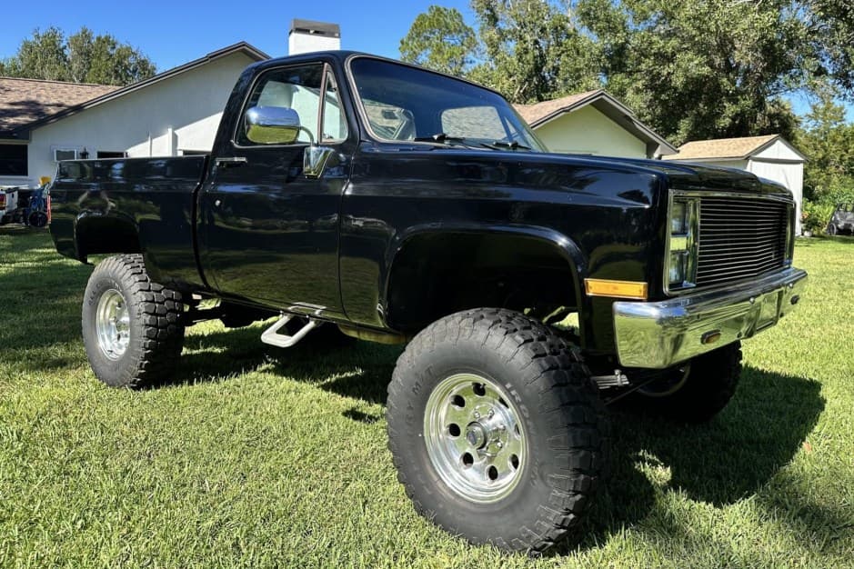 1985 Chevrolet C/K (1973-1991) sold for $9,000