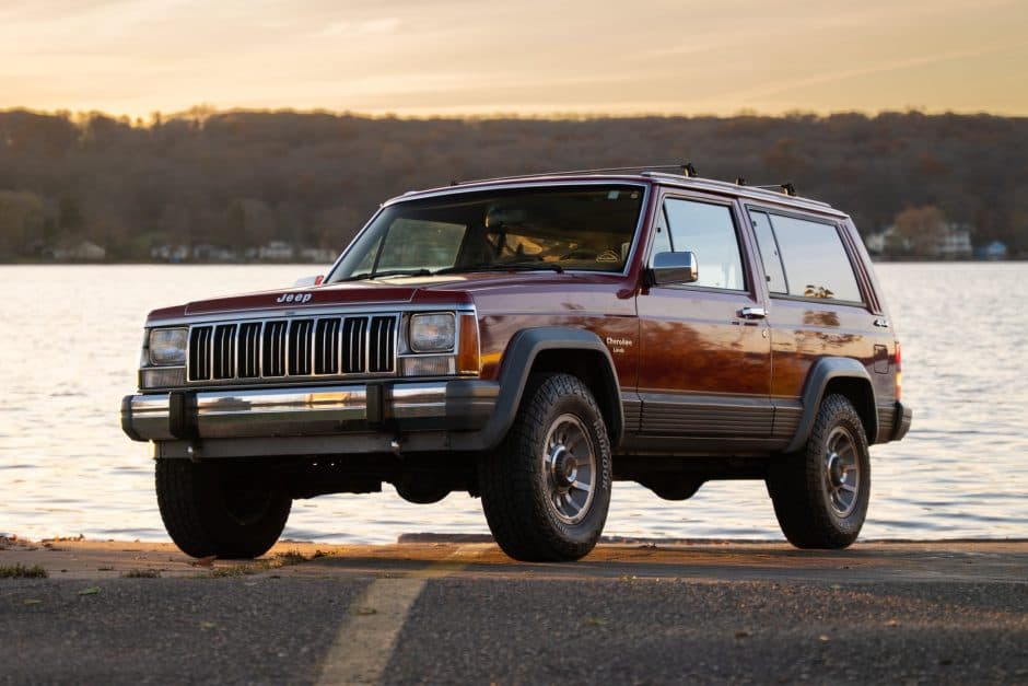 1988 Jeep XJ Cherokee sold for $18,500