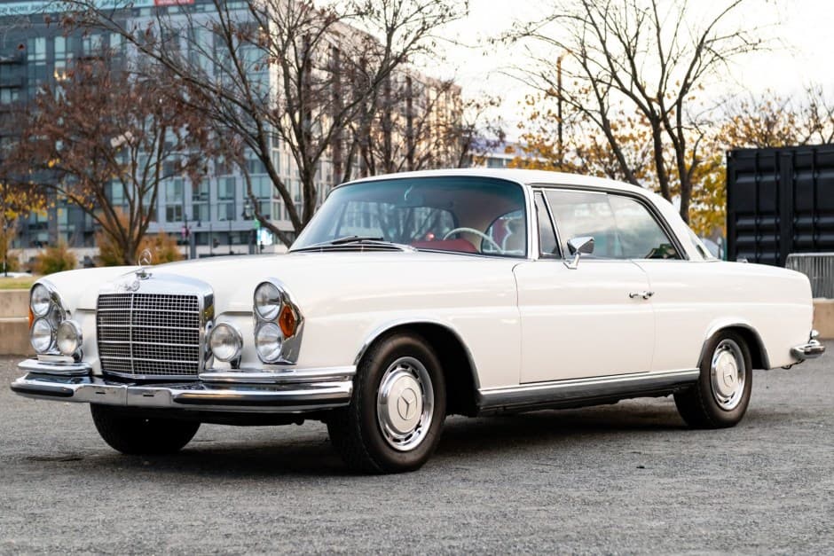 1971 Mercedes-Benz W111 Coupe & Cabriolet sold for $70,000
