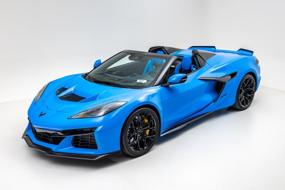 2025 Chevrolet Corvette C8 sold for $301,000