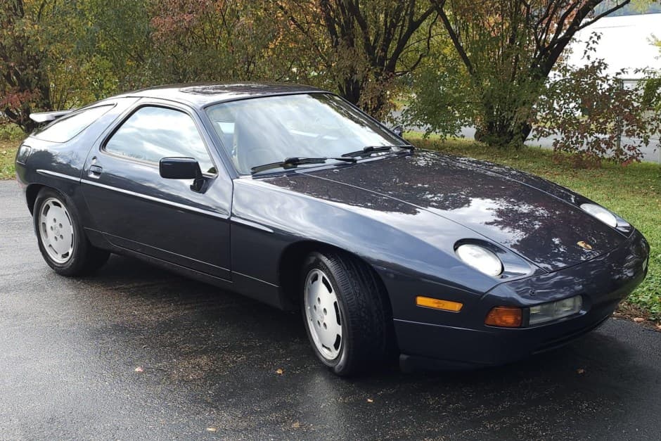 1987 Porsche 928 sold for $33,550