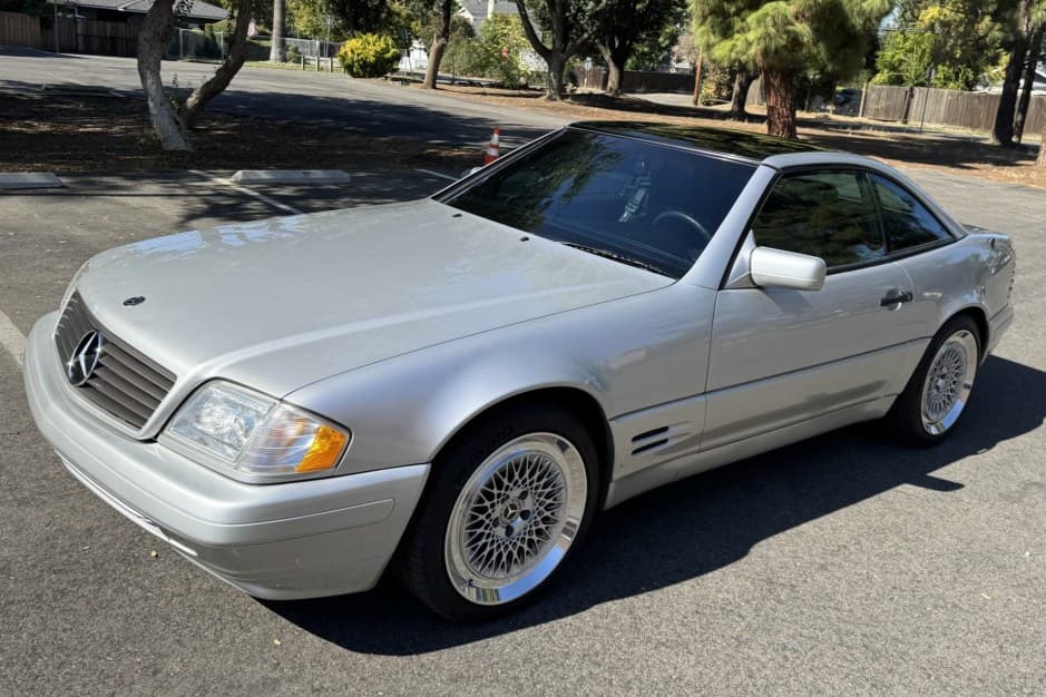 1998 Mercedes-Benz R129 SL sold for $16,000
