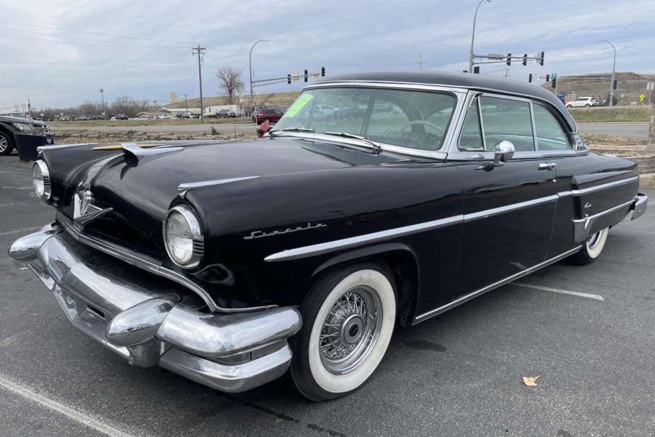 1954 Lincoln Capri sold for $13,750