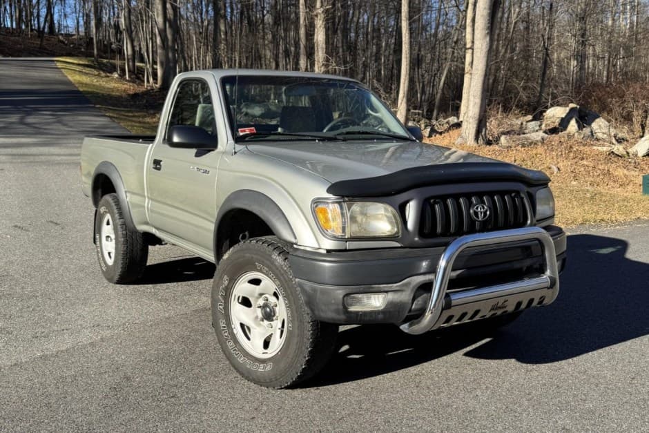 2004 Toyota Tacoma (N1X0 1995-2005) sold for $10,250