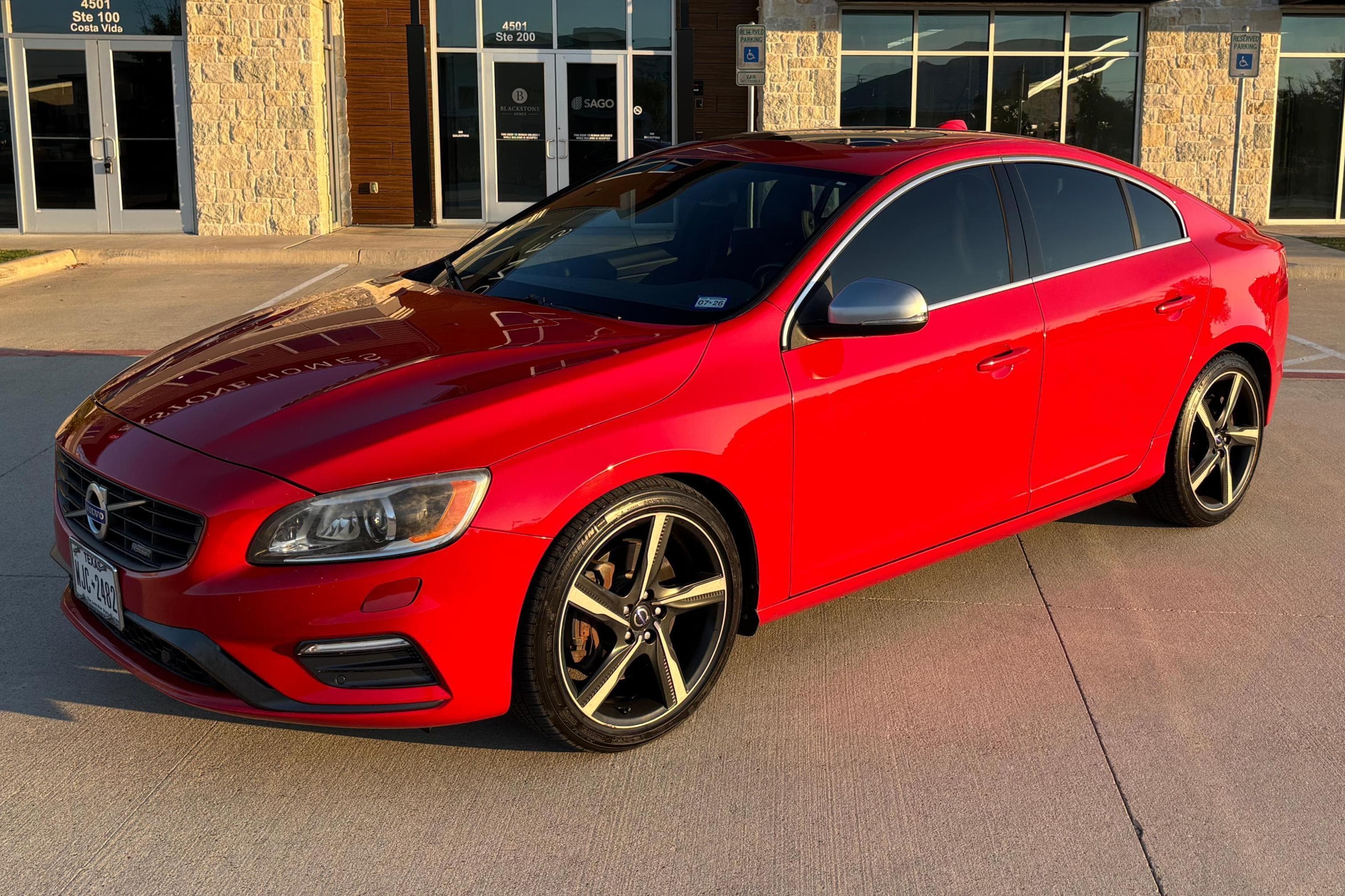 2014 Volvo S60 sold for $8,250