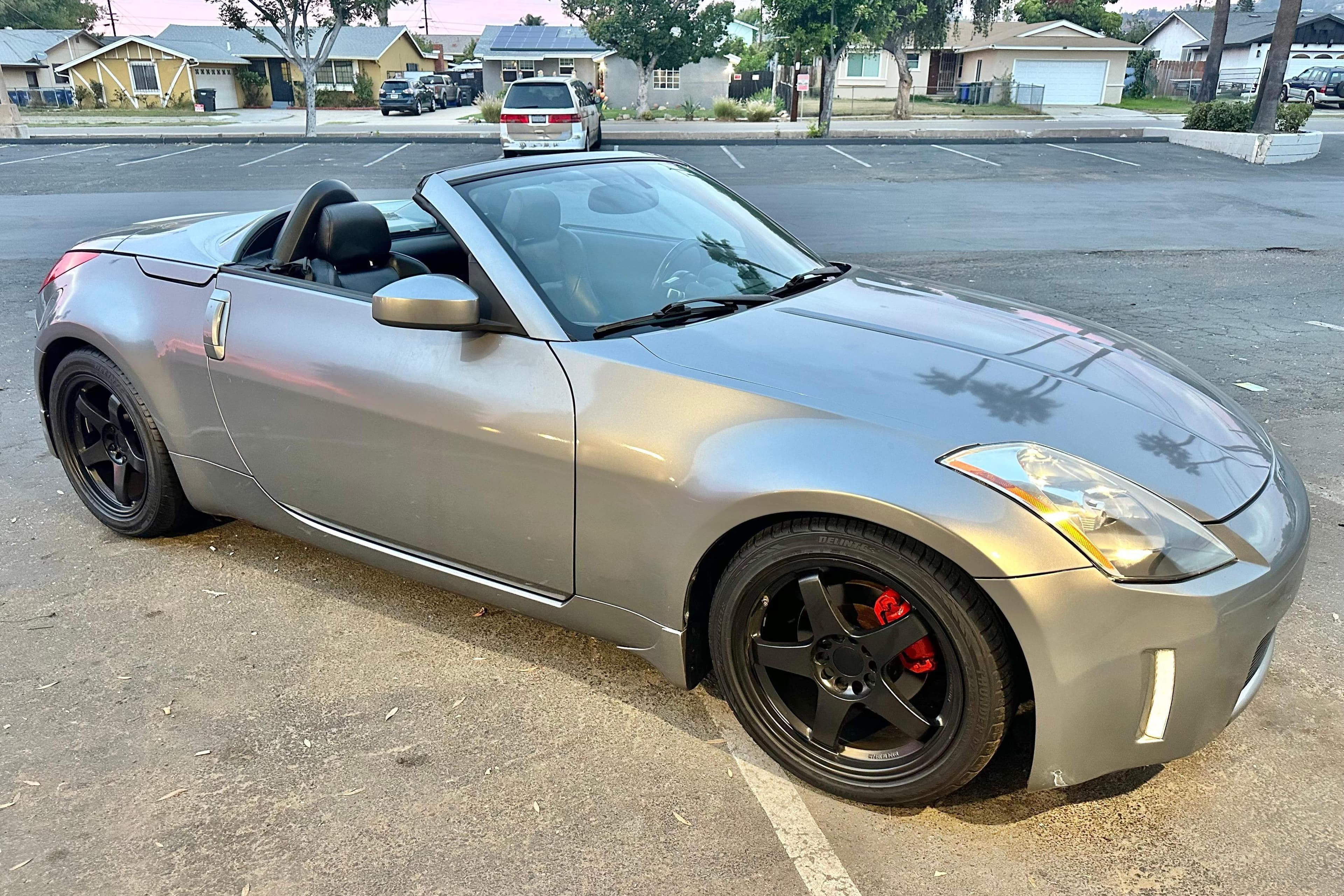 2004 Nissan 350Z sold for $6,600