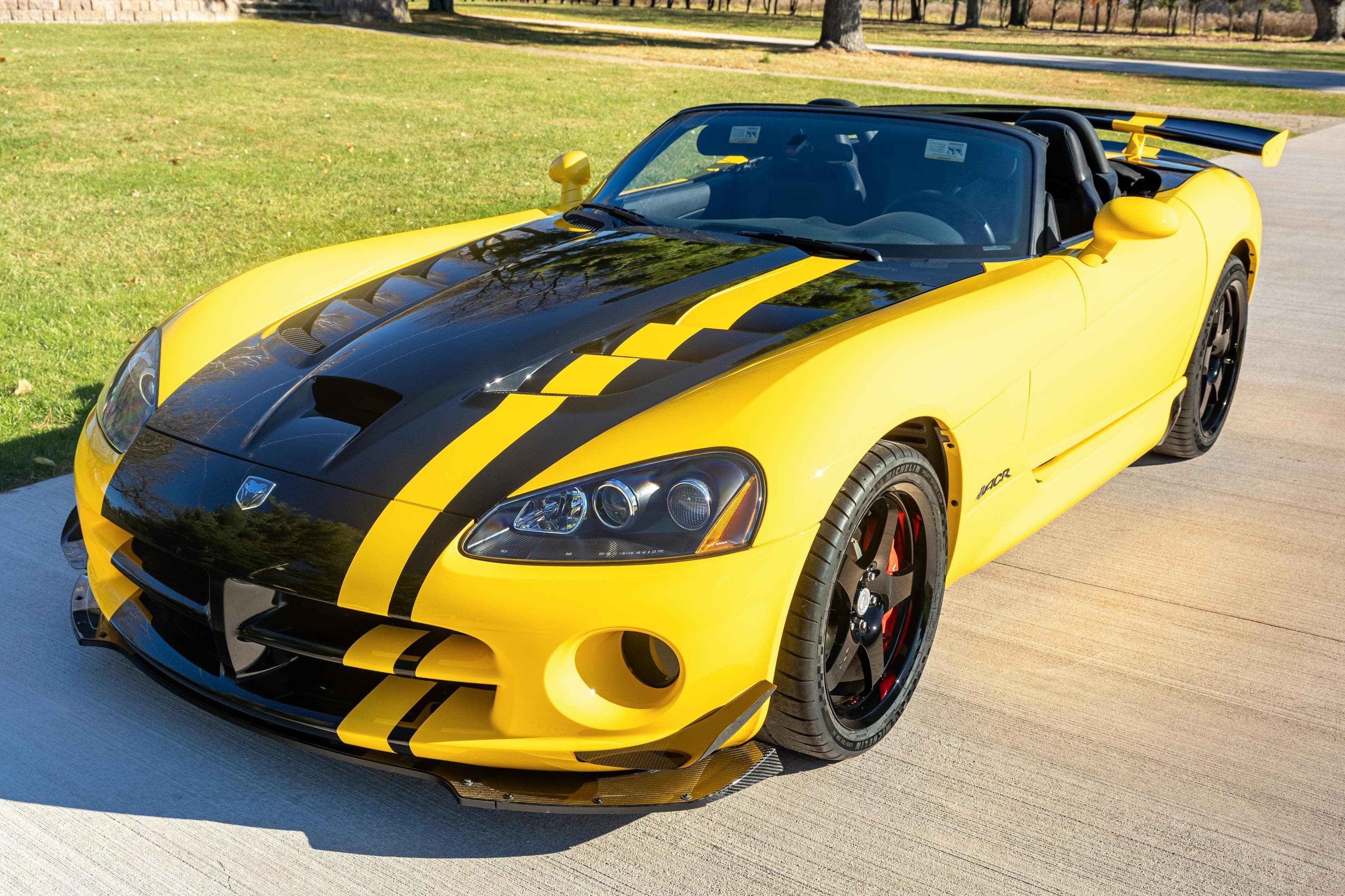 2010 Dodge Viper sold for $150,000