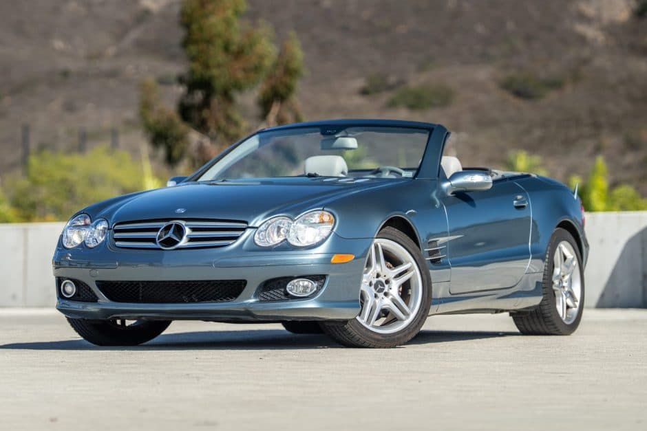 2007 Mercedes-Benz R230 SL sold for $9,200