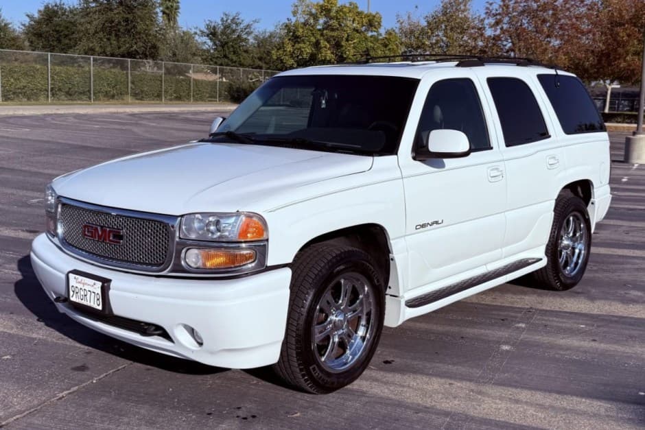 2001 GMC Yukon GMT800 sold for $17,500