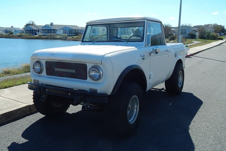 1967 International Harvester Scout 800 sold for $8,900