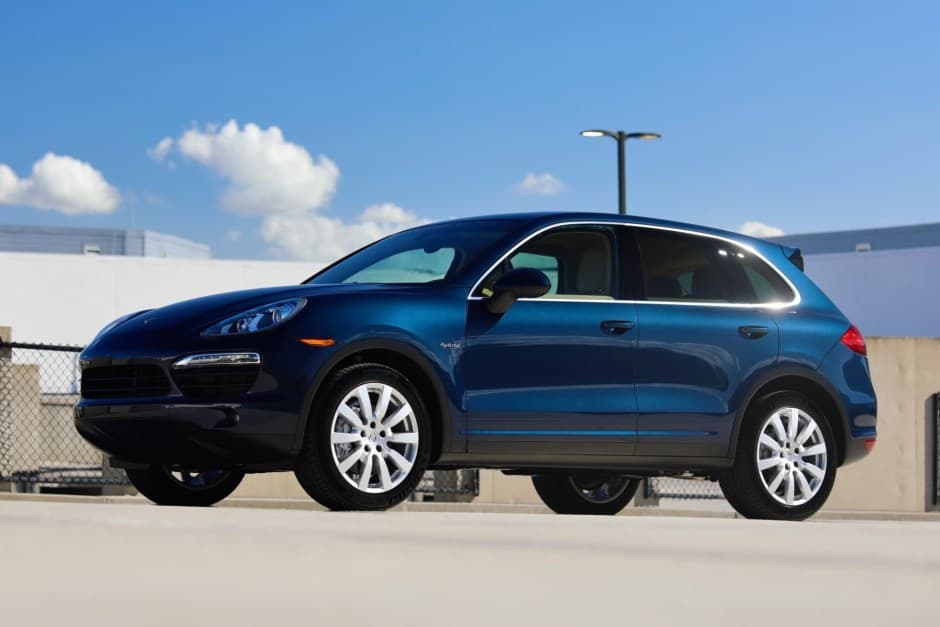 2013 Porsche 958 Cayenne (2011-2018) sold for $25,000