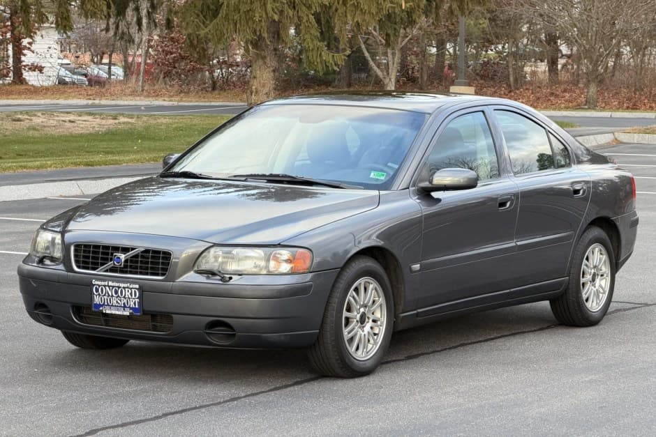 2004 Volvo S60 sold for $7,000