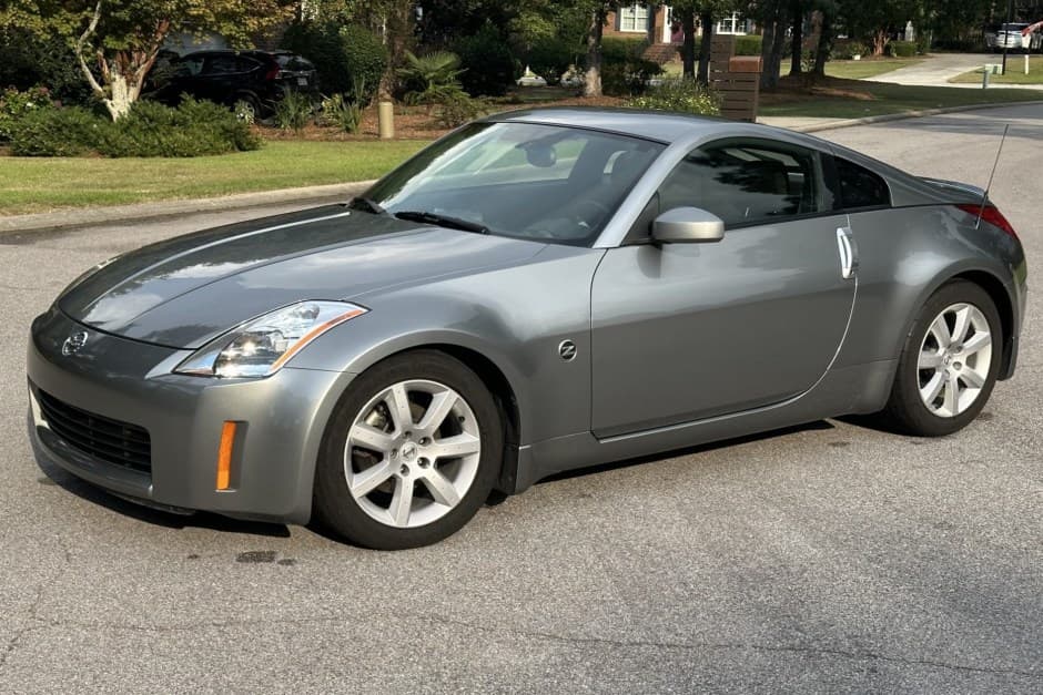 2003 Nissan 350Z sold for $20,250