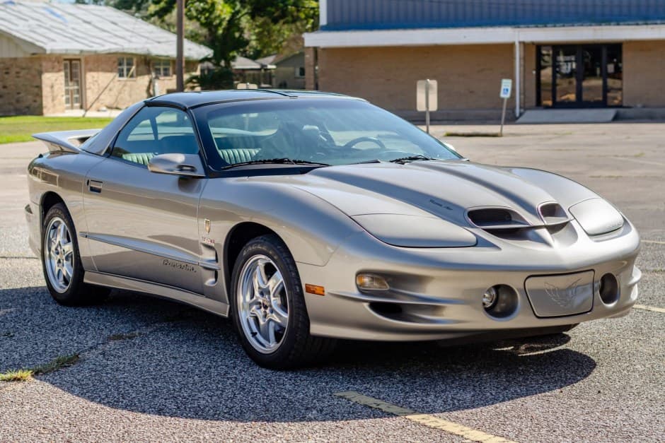 2002 Pontiac Firebird (4th Generation – 1993-2002) sold for $35,250