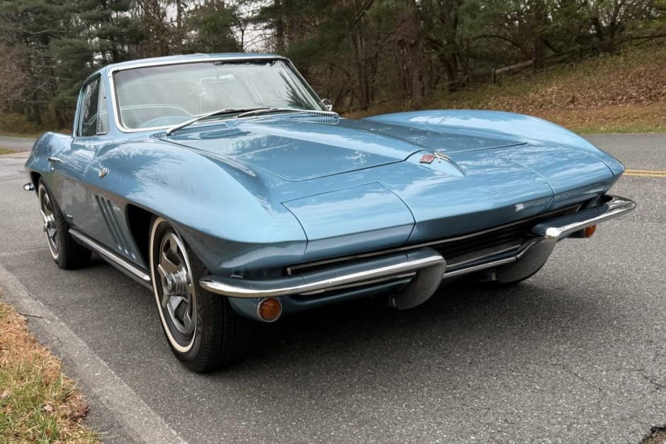 1965 Chevrolet Corvette C2 sold for $71,500