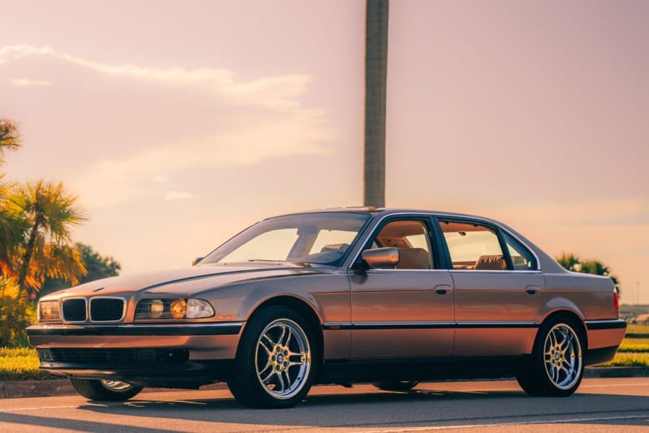 1995 BMW E38 7-Series sold for $6,100