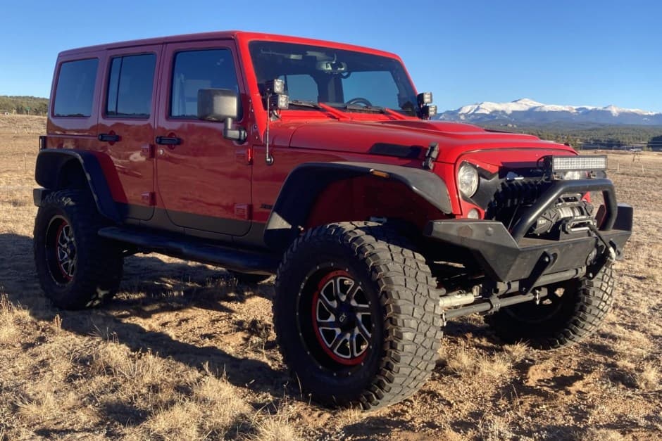 2017 Jeep Wrangler JK (2007-2018) sold for $28,527