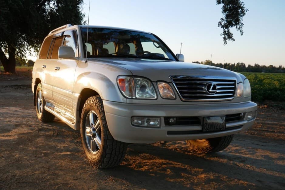 2007 Lexus LX470 sold for $28,000