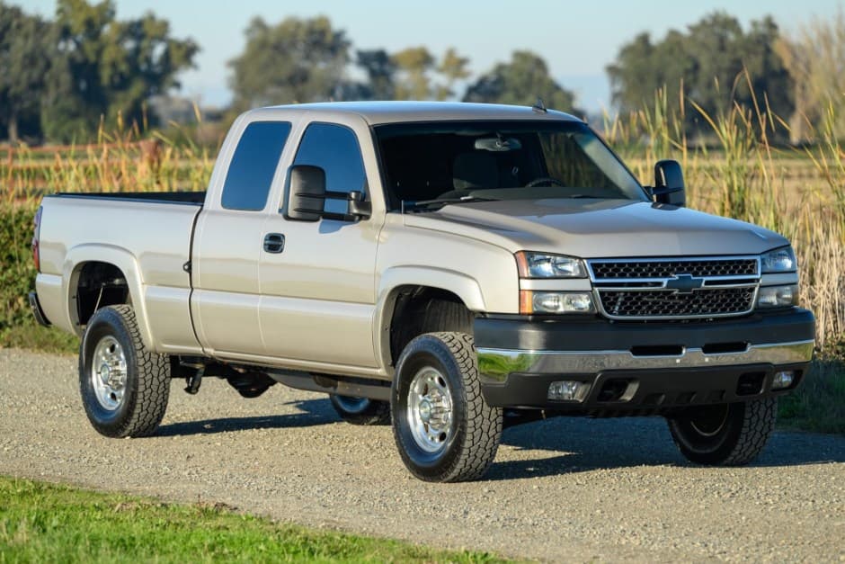 2006 Chevrolet Silverado GMT800 Heavy Duty (2000-2007) sold for $21,250
